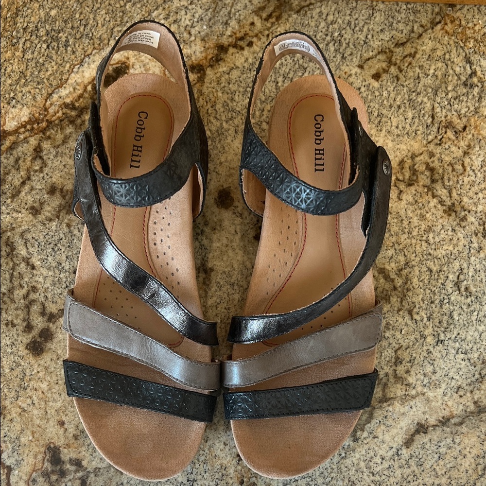 Cobb Hill by New Balance Women's Black and Gray Strappy Sandals